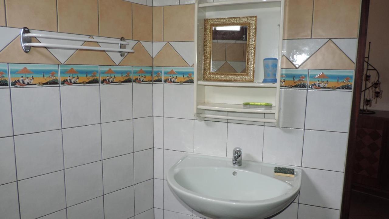 Apartamento Chez Rosy Le Robert Exterior foto
